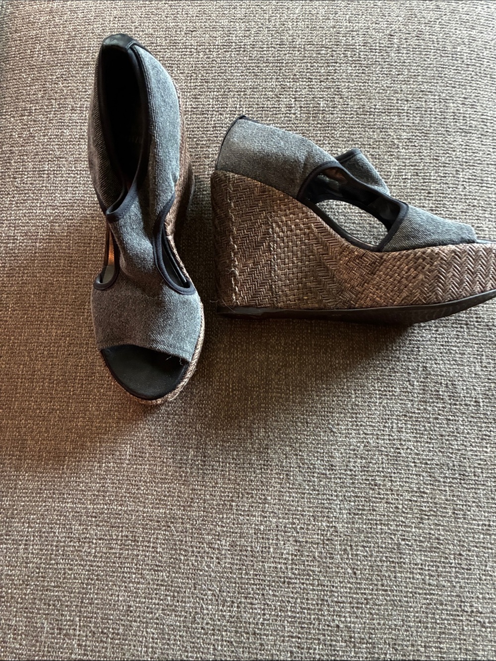 Stuart Weitzman Gray Open-Toe Wedge Espadrilles